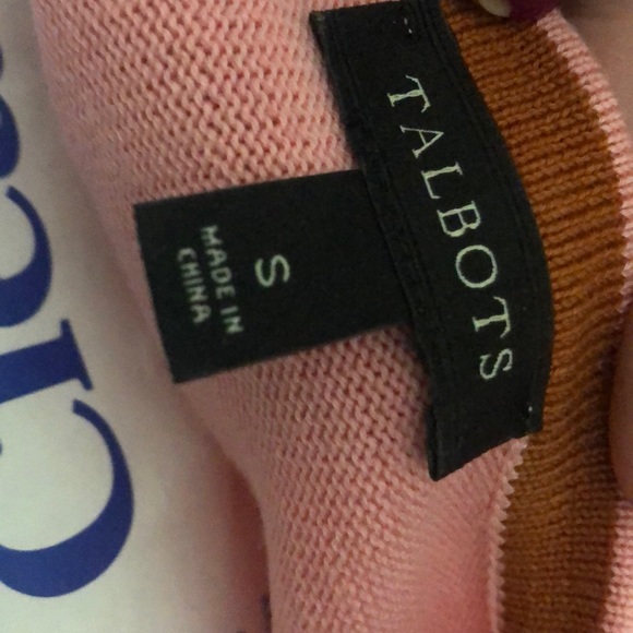 Small button up sweater - Picture 4 of 5